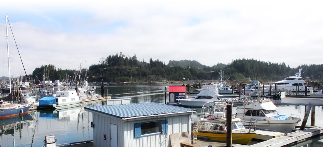 Quarterdeck Inn Port Hardy Eksteriør billede